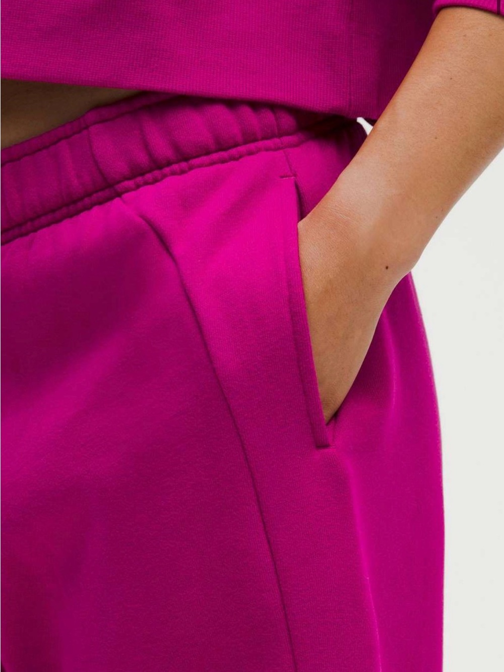 lululemon Scuba Mid Rise Oversized Jogger *Regular (NWT) Ripened Raspberry - Picture 10 of 15